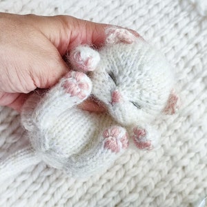Sleeping kitten knittting pattern. Realistic kitty tutorial. English and Russian PDF. image 4