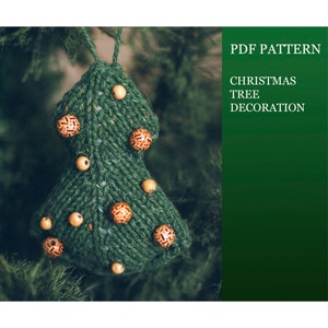 Christmas tree decoration knitting pattern. Knitted fur tree miniature step by step tutorial. DIY New Year ornaments decor. English PDF.