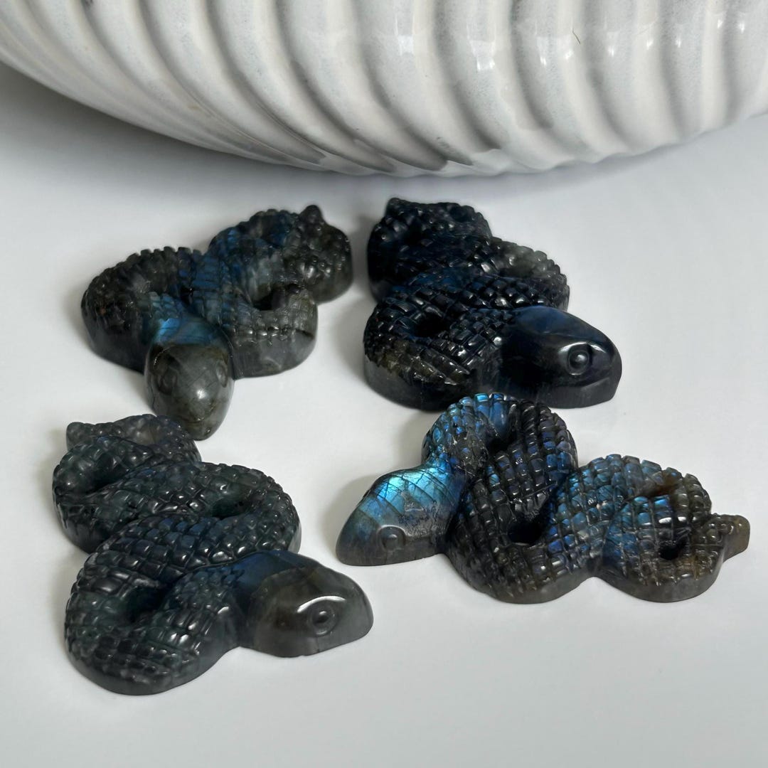 Labradorite Snake Carving, Flashy Crystal Snake, Labradorite Figurine ...