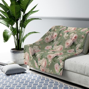 Pink vintage rose with green background Sherpa Fleece Blanket, Farmhouse decor, Shabby chic, country cottage, throw couch blanket