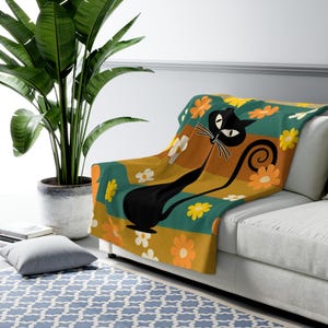 Retro Atomic Cat Sherpa Fleece Blanket | Cozy Home Decor, Gift for Cat Lovers, Floral Design, Warm Throw, Boho Chic Style, Mid Century