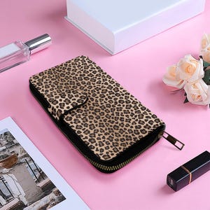 Cartera con solapa larga con estampado de leopardo, animal guepardo, amante de la naturaleza, bolso, regalo para ella