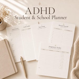 Pode incluir: Um conjunto de planejador escolar para estudantes com TDAH, com páginas impressas intituladas Study Sessions, Grade Tracker, Brain Dump, Reward Yourself e Assignment Tracker. Páginas creme com texto marrom escuro, caneta dourada e caderno.