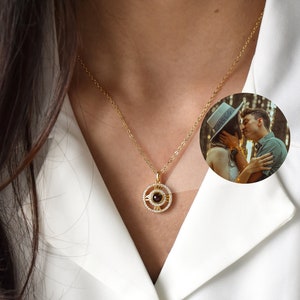 Customized Photo Projection Necklace,Personalized Photo Necklace,Memorial Pendant,Custom Memorial Picture Jewelry,Personalized Gift for Her