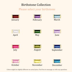 K&ouml;nnte beinhalten: Eine Geburtsstein-Kollektionstabelle mit zw&ouml;lf rechteckigen Edelsteinen im Baguetteschliff in Goldfassung, beschriftet mit den Monaten Januar bis Dezember. Der Text lautet: Birthstone Collection, Please select your birthstone.