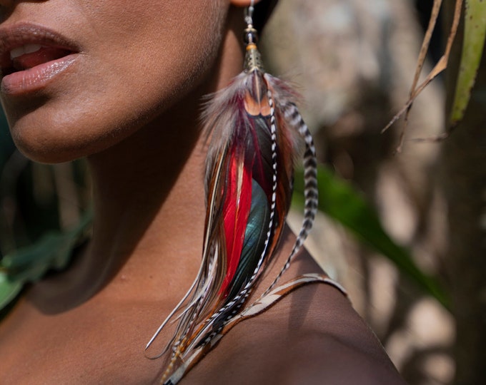 Feather earring red. Mono earring with red feathers. Single earring with natural feathers. Red feather mono earring. Festival earring. Boho