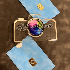Cameravorm Beauty Shop-cadeaubon, uitnodiging voor een professionele fotoshoot, aanpasbare acrylcadeaubon, esthetiekcertificaat