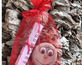 Schmunzelstein Keramik im Organzasäckchen mit Spruch