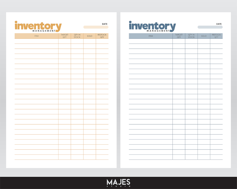 Pode incluir: Duas folhas de gerenciamento de estoque, uma em bege e outra em azul, com a palavra "inventory" no topo. Cada folha tem colunas para item, quantidade alvo, quantidade em estoque, vendido e quantidade de reabastecimento. A parte inferior da imagem tem o texto "MAJES STUDIO".