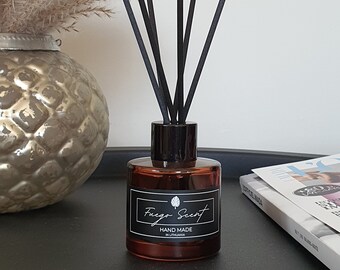 Handmade Reed Diffuser "VELVET PEONY & OUD" 50 ml.