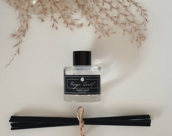 Handmade Reed Diffuser "CEDAR & MYRRH" 50 ml.