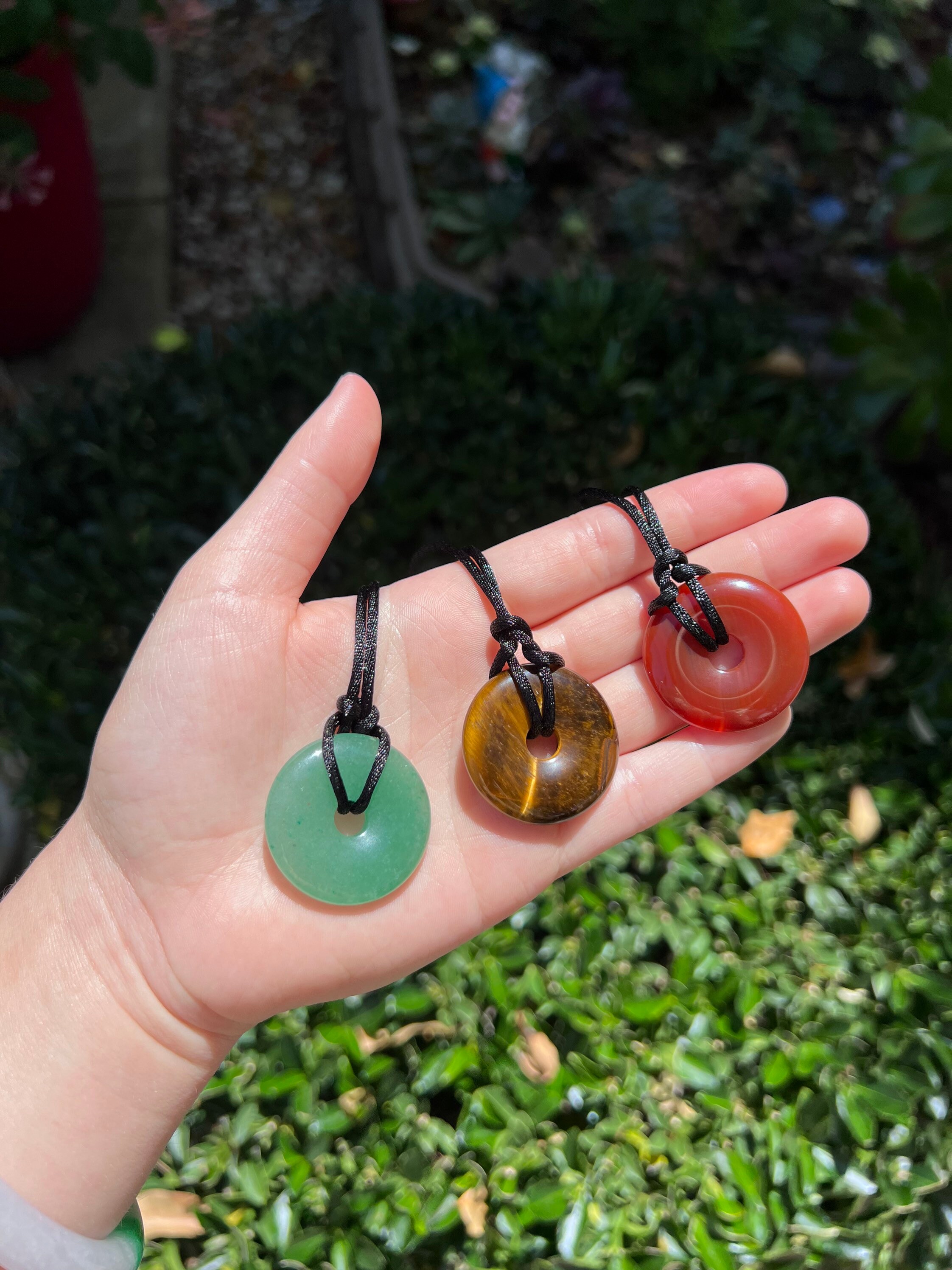 Crystal donut necklace deals