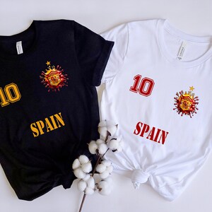 T-shirt en sweater gepersonaliseerd Spanje voetbalshirt vintage voetbalcoach cadeau voor haar Voetbalwedstrijddag Cadeau voor voetbal Spaanse sportfan