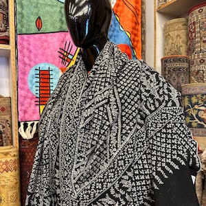 Black Sozni Wrap, Kashmiri Shawl, Pashmina Embroidery, Soft Cashmere Wrap, Cashmere Neck Scarf, Luxury Pashmina Shawl, New year Scarf, Boho