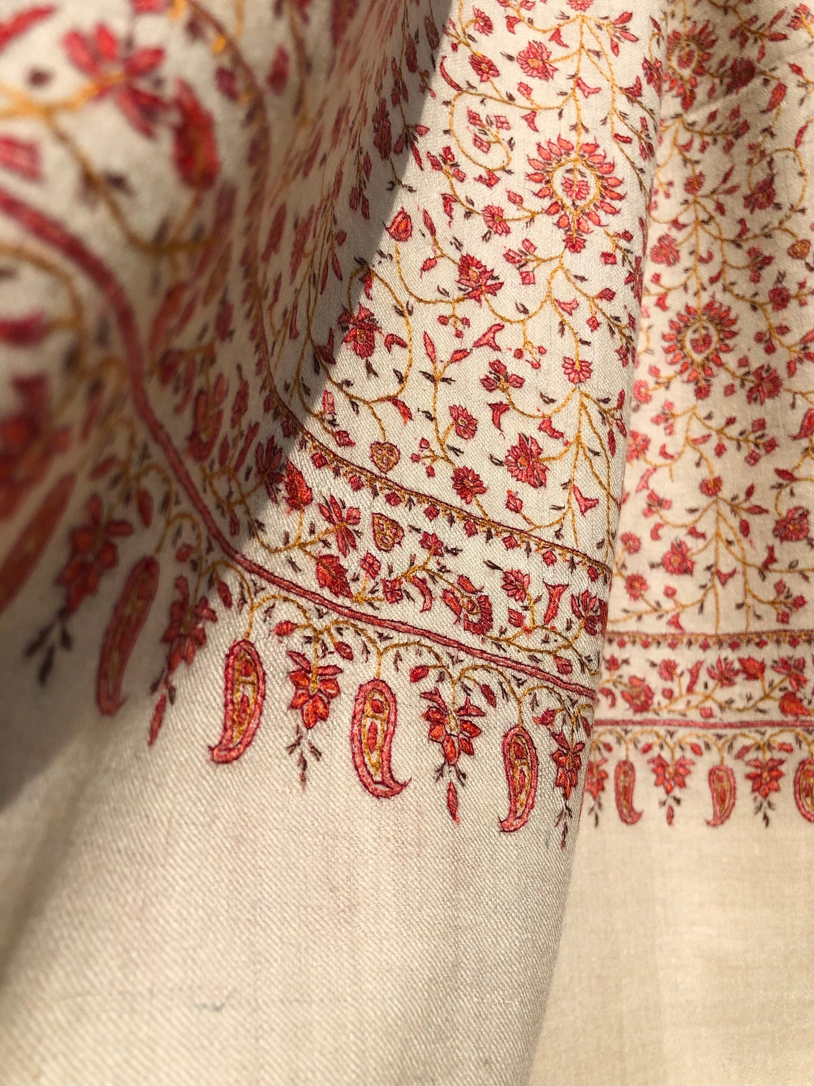 sozni pashmina shawl