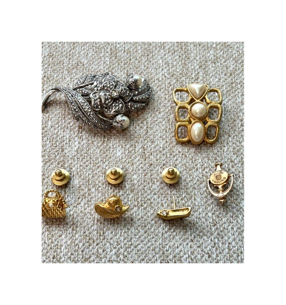 Avon collectibles, vintage Avon, lapel brooch, lapel pin