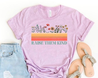 Hef ze vriendelijk T-shirt, vriendelijkheid shirt, moeder cadeau, geluk tee, religieuze top, kerk shirt, hef ze cadeau op, Mama Tee, damesshirts