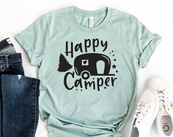 Camiseta Happy Camper, camisa de camping, regalo de guepardo, camiseta amante del campamento, top de aventura, camisa Wanderlust, regalo de la naturaleza, camiseta de senderismo, feliz viaje por carretera
