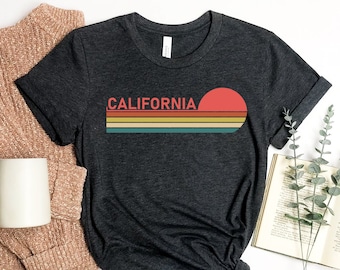 Camiseta de California, Camisa de vacaciones de California, Regalo de chica de Cali, Camiseta de vacaciones, Top de viaje, Camisa de California, Regalo de viaje por carretera, Camisa estatal