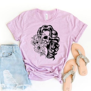 Floral Frau Schädel T-Shirt, Floral Schädel Shirt, Boho Geschenk, Blüten T-Shirt, Halloween Top, gruselige Shirt, Inspiration Geschenk, feministisches T-Shirt