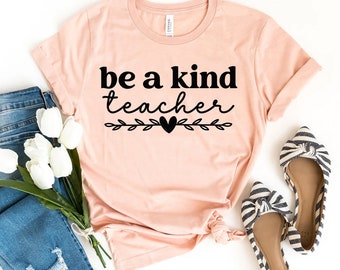 Camiseta Be A Kind Teacher, Camiseta escolar, Regalo Be Kind, Camiseta navideña, Camiseta de profesor, Camiseta de profesor de vuelta al cole, Camiseta de jardín de infancia