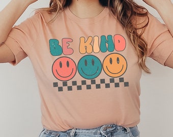 Camiseta Be Kind, camisa inspiradora, camiseta de igualdad, top de mujer, camisa de vibraciones positivas, regalo de Navidad, camisa Be Kind Rainbow, camisa de bondad