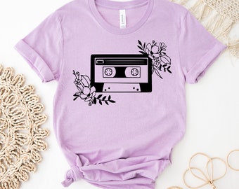 Blommig kassett-t-shirt, blommig skjorta, konstnärlig topp, lantlig t-shirt, konstnärsgåva, blommig skjorta, vildblommig t-shirt, boho skjortor