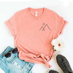 Minimalist Mountain T-shirt, Aesthetic Shirt, Mountain Line Tee, Hiking Top, Simple Mountain Gift, Camper Shirts, Nature Tee, Hiking Shirt