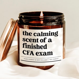 De kalmerende geur van een voltooid CFA-examen, cadeau financieel adviseur, financieel studentcadeau, afstudeerkaars, cadeau CFA-passing, cadeau voor hem
