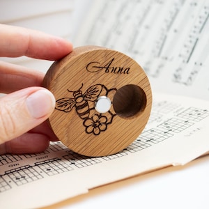 3 Compartment Wooden Pill Organizer, Magnetic Travel Tablet Case with Bee Engraving