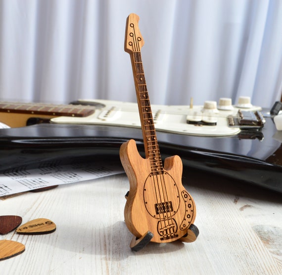 Boîte en forme de guitare basse en bois pour médiator de guitare, cadeau de  guitare pour papa, cadeau de support de médiator de guitare pour musicien  pour mari pour joueur de guitare 