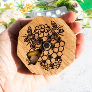 7 Days Pill Box Personalized Wooden One Week Pill Container, Organize Storage Pill Case For Aged, Gift for Mom or Dad Pill Containers Weekly