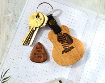 Personalized Wooden Guitar Keychain with Engraved Pick – Gift for Guitarist
