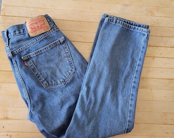 Levi Strauss 516 Vintage 34 x 30 Medium Wash Jeans
