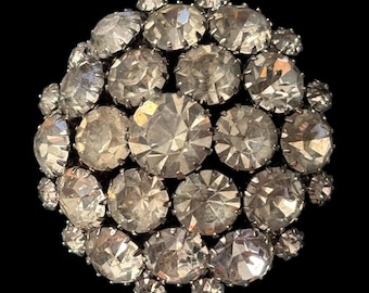 Super Sparkly MCM 1,5 ”Brosche