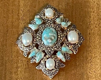 Large Sarah Coventry Faux Pearl Brooch