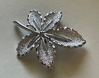 Sarah Coventry Maple Leaf Brooch - Etsy