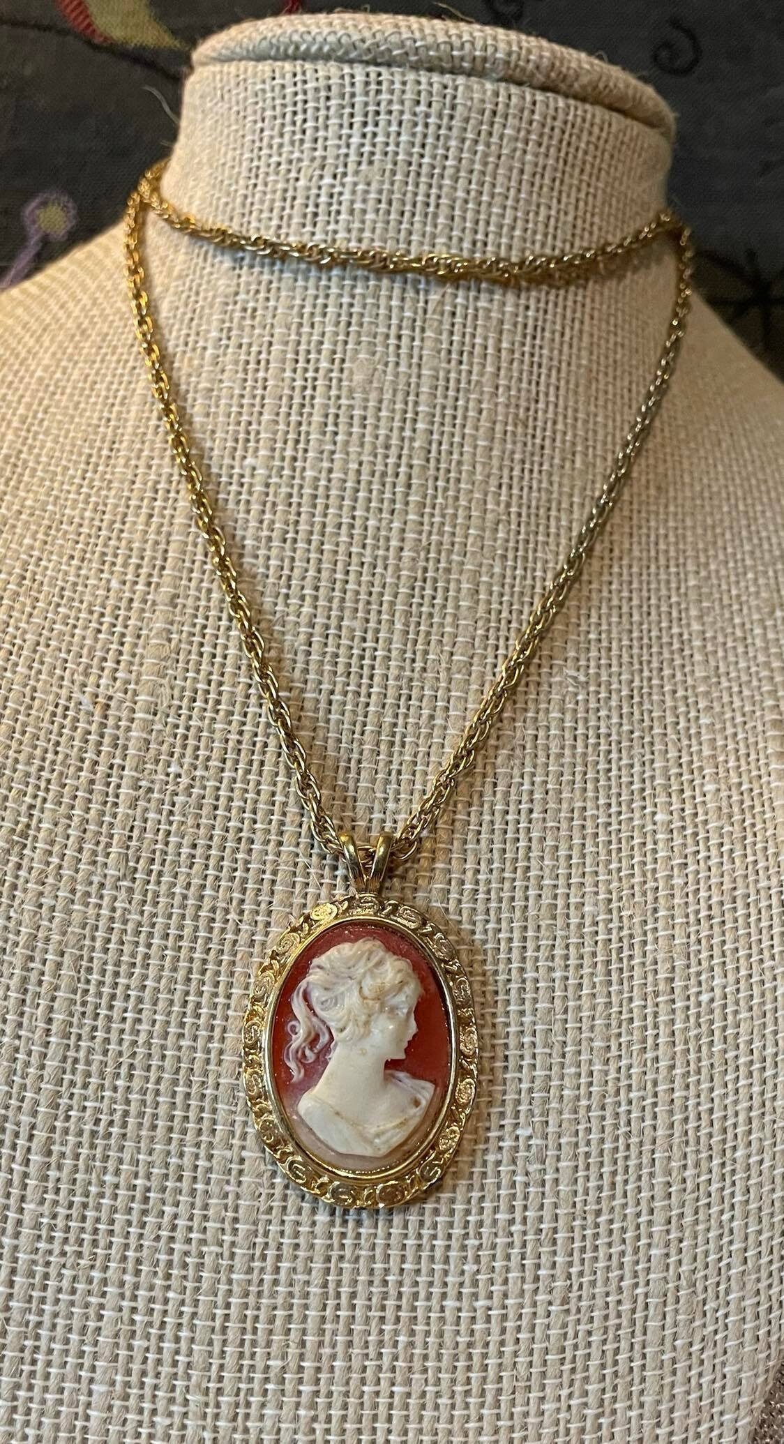 Avon cameo necklace deals