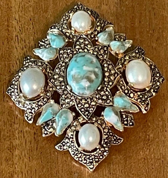 Large Sarah Coventry Faux Pearl Brooch - image 2