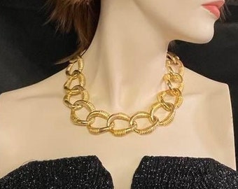 Vintage Chunky Chain Necklace in Goldtone