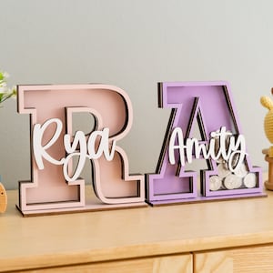 Banco de cartas personalizado, regalo personalizado para niños pequeños, caja de dinero, nombre personalizado, decoración de guardería, regalo de baby shower, banco de madera E13