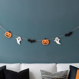 Ghirlanda di Halloween in legno con fantasmi, zucche e pipistrelli - Striscione spettrale per caminetto, parete o decorazione per feste R33