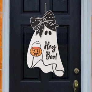 Wooden Ghost Door Hanger – Cute Halloween Sign for Front Door or Porch Decor D05