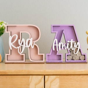 Alcancía con letras, alcancía de madera, regalo para bebé, alcancía personalizada, regalos para baby shower, alcancía para niñas, alcancía con letras E13