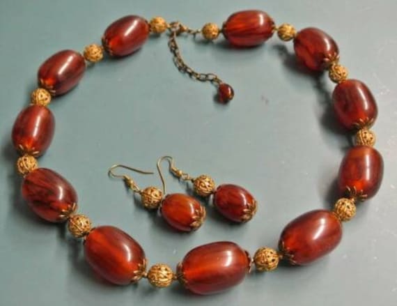 Bakelite Necklace, Marbled, Transparent, Art Deco… - image 1