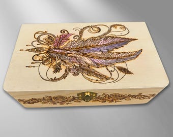 Wooden box with lid featuring pyrography | Jewelry box with pyrography | Light wooden box with burned image | 22x13x7cm