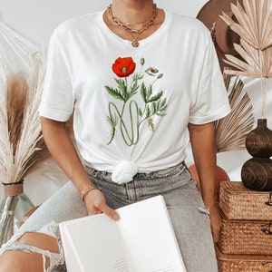 Cottagecore shirt | poppy tee for nature lovers | Light Academia tshirt | botanical illustration | vintage poppy shirt | California gift tee