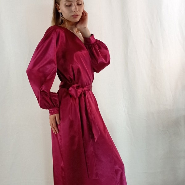 Borgoña de talla grande peignoir largo / túnica de seda japonesa / kimono japonés / vestido envolvente de satén / túnicas de kimono / kimono boho / kimono japonés para mujeres