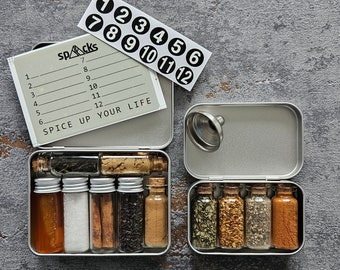 SpiceKit Combo Set Gewürzset Reise Camping Vanlife Weltreise Backpacking Gewürzset Bushcraft Survival Glasflaschen Metallbox nachhaltig