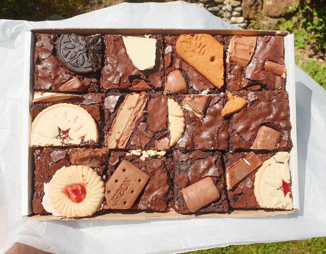 Birthday Gift Box Brownie Letterbox Size With a Variety of Toppings